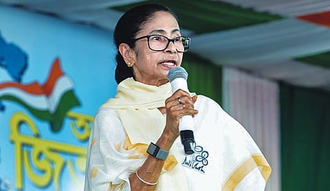 भवानीपुर में बांटने के लिए लाए गए 300 करोड़, सीएम ममता का सनसनीखेज दावा