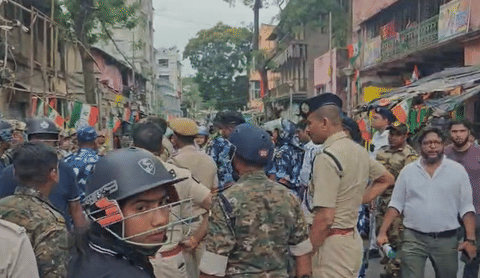 शुभेंदु अधिकारी के पहुंचते ही बवाल, केंद्रीय बल का लाठीचार्ज