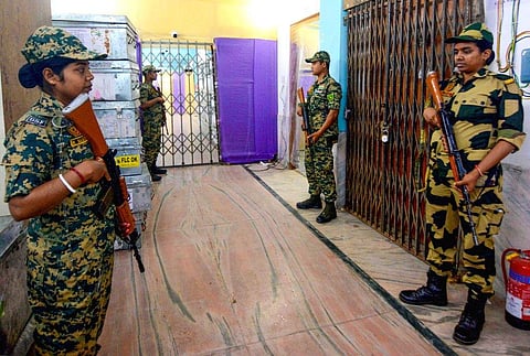 स्ट्रॉन्गरूम विवाद: TMC का EC से शिकायत, डाक मतपत्रों की अनधिकृत छंटाई का आरोप