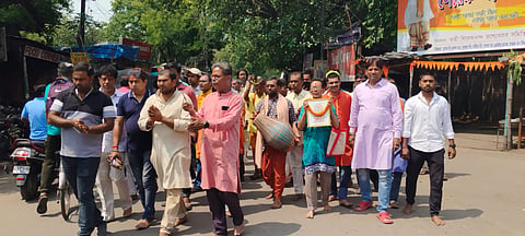 अग्निमित्रा पॉल की जीत की खुशी में नगर कीर्तन का आयोजन