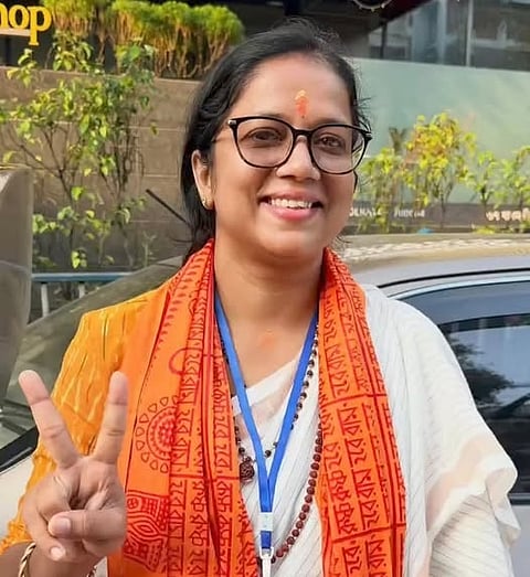 मंत्री पूर्णिमा चक्रवर्ती