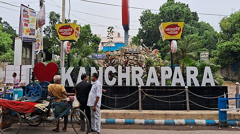 Bengal Municipal Crisis: Kanchrapara TMC Counselors Resign; 16 Halisahar Counselors Meet Barrackpore SDM