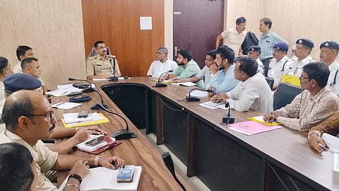 अवैध पार्किंग को लेकर की गई प्रशासनिक बैठक