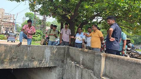 मानसून से पहले एक्शन मोड में विधायक कृष्णेन्दु मुखर्जी
