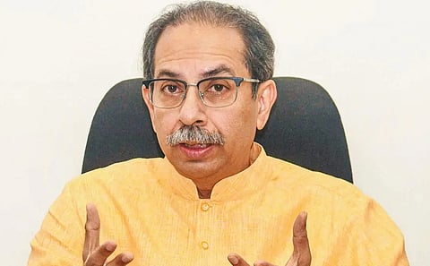 विपक्ष और राजनीतिक विश्लेषक इसे संभावित असंतोष से जोड़कर देख रहे हैं।