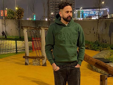 हमले में एक अन्य व्यक्ति भी घायल हुआ था, जिसे अस्पताल में भर्ती कराया गया।