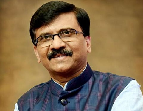 संजय राउत ने सोशल मीडिया प्लेटफॉर्म एक्स पर पोस्ट करते हुए लिखा, "अपना सपना मनी-मनी!