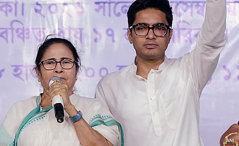 21 जुलाई शहीद दिवस से पहले ममता-अभिषेक को कोर्ट का नोटिस, बढ़ी मुश्किलें