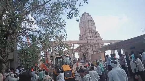 महाराष्ट्र के हनुमान मंदिर में बड़ा हादसा, निर्माणाधीन मंडप की छत गिरने से 7 श्रद्धालुओं की मौत