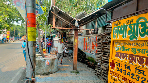 Howrah: Dilapidated Bus Stands Pose Accident Risk Ahead of Kalbaishakhi