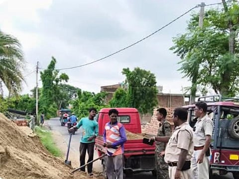 Jagatballavpur Police Strict Action: Anti-Encroachment Drive on Howrah-Amta Road Post Accident