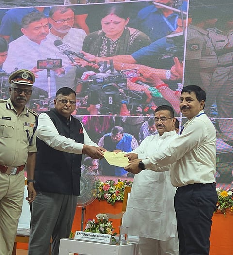 पूर्व रेलवे की ओर से प्रधान मुख्य यांत्रिक इंजिनियर श्री परमानंद शर्मा