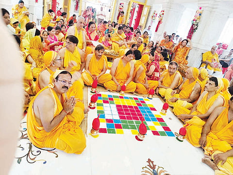 श्री पार्श्वनाथ दिगंबर जैन उपवन मंदिर में प्रभु का मूलवेदी पर पुनः स्थापन और जीर्णोद्धार समारोह