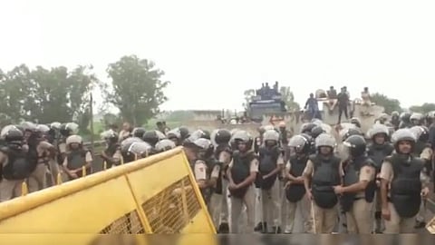 भारत-US ट्रेड डील के खिलाफ किसानों का दिल्ली कूच, शंभू बॉर्डर पर रोका गया मार्च