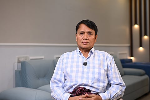 म्यांमार एयरवेज इंटरनेशनल के एयर ट्रैफिक कंट्रोलर थू रा सान