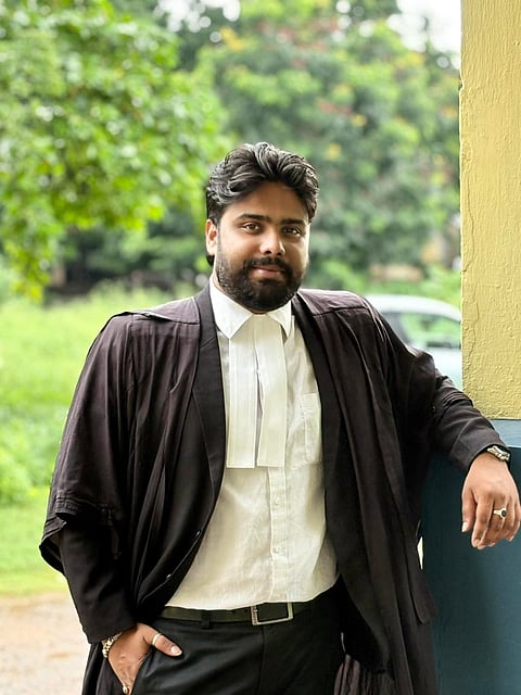 मृतक मयूख समाजदार का फाइल फोटो