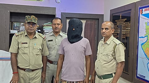 पुलिस की गिरफ्त में हेरोइन तस्कर