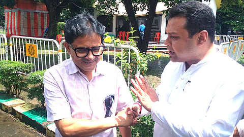 मुस्ताफिजुर रहमान और कौस्तव बागची