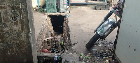 नाला धंस जाने से लोगों की बढ़ी परेशानी