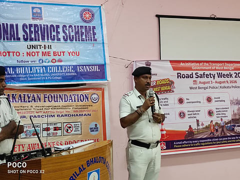 सड़क सुरक्षा को लेकर विद्यार्थियों को किया गया जागरूक
