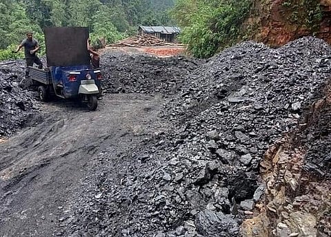 अवैध कोयला खनन के मामलों को मिलाकर उलझाया जा रहा मामला : मुकुल संगमा