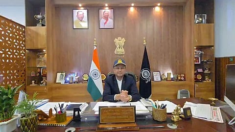 असम के IAS अधिकारी शर्मा ने लिया VRS, भाजपा में शामिल होने की अटकलें
