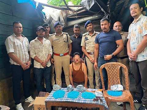 सिंगताम पुलिस की बड़ी कार्रवाई, संदिग्ध मादक पदार्थ बरामद