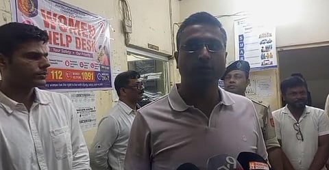 घटना को लेकर जानकारी देते हावड़ा ग्रामीण जिला पुलिस एसपी अमित वर्मा