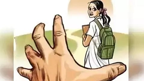 नैहाटी में बच्ची को बहलाकर ले जाने की कोशिश का आरोप, महिला पकड़ी गयी
