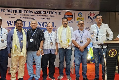LPG वितरकों का जंतर-मंतर पर धरना, कमीशन और PNG को लेकर जताई नाराजगी।
