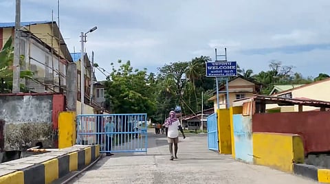 फोटो में निकोबार जिले के कमोर्टा द्वीप का दृश्य, जहां लंबे समय से बिजली कटौती के कारण जनजीवन प्रभावित है।