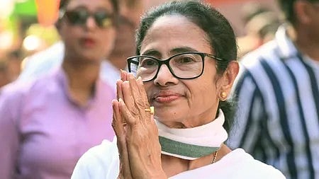 कांग्रेस को ममता के समर्थन से बंगाल में विपक्ष की राजनीति में समीकरण बदलने का संकेत