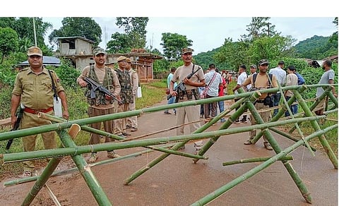 माइखुली में जमीन की रक्षा को महिलाओं ने संभाला मोर्चा