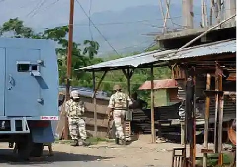 सुनसान स्थान से चार लोगों के गोलियों से छलनी शव मिले