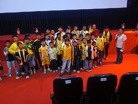 फुटबॉल खिलाड़ियों को प्रेरित करने के लिए ‘अंजिला’ की विशेष स्क्रीनिंग