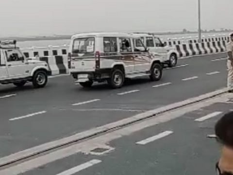 मुख्यमंत्री के काफिले के लिए रोकी एम्बुलेंस, मरीज की मौत
