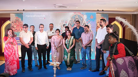दुर्गोत्सव से जुड़े कलाकारों को किया गया सम्मानित