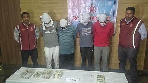 जाली नोटों के साथ दिल्ली के रोहिणी में गिरफ्तार 4 जालसाज