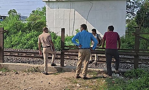 साहूडांगी कैनाल मोड़ पर फ्लाईओवर के नीचे मिला शव