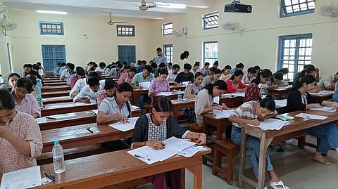 दुर्गापूजा से पहले ICT कंप्यूटर शिक्षकों की सेवा 2 महीने बढ़ी