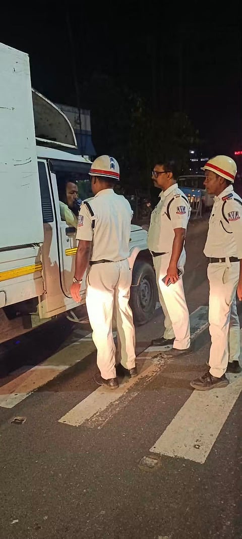 दुर्गापूजा में सड़क सुरक्षा पर सख्ती, नशे में ड्राइविंग पर नजर