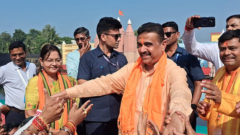 पूजा पंडाल का उद्घाटन करने पहुंचे मुख्यमंत्री शुभेंदु अधिकारी