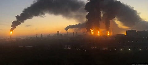 Attacks on Russian oil refineries resume after a brief ceasefire