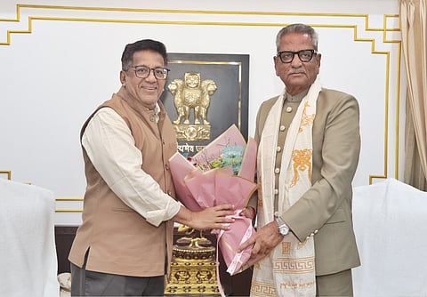 सिक्किम उच्च न्यायालय के न्यायमूर्ति ए. मुहम्मद मुश्ताक ने राज्यपाल ओम प्रकाश माथुर से की शिष्टाचार भेंट