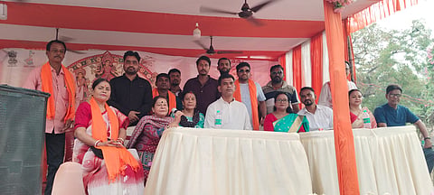 दुर्गा पूजा में बर्नपुर में लगा जागरूगता शिविर