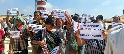 ग्रामीणों के विरोध पर कोक फैक्टरी बंद, जांच की मांग