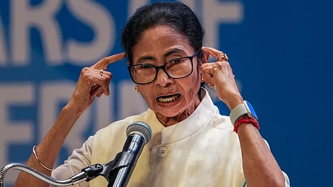 आशुतोष रांका और सौरव दास की हिरासत बढ़ने पर ममता बनर्जी ने तत्काल रिहाई की मांग की।