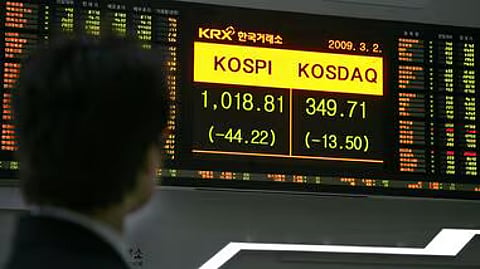 एशियाई बाजार मिले-जुले, Kospi 3% उछला