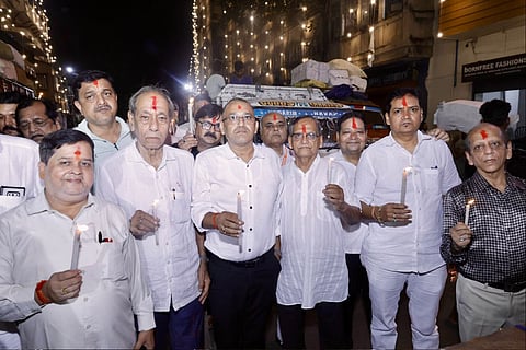 मोहम्मद अली पार्क यूथ एसोसिएशन के सदस्यों ने चोर बागान हादसे के पीड़ितों को दी श्रद्धांजलि
