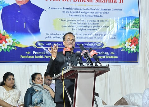 फोटो में अंडमान और निकोबार द्वीप समूह के उपराज्यपाल डॉक्टर दिनेश शर्मा।